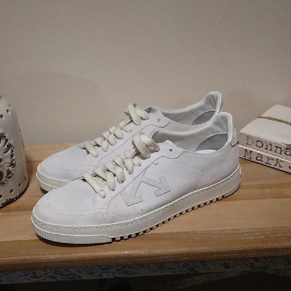 Men's Off-White Valc Sneaker